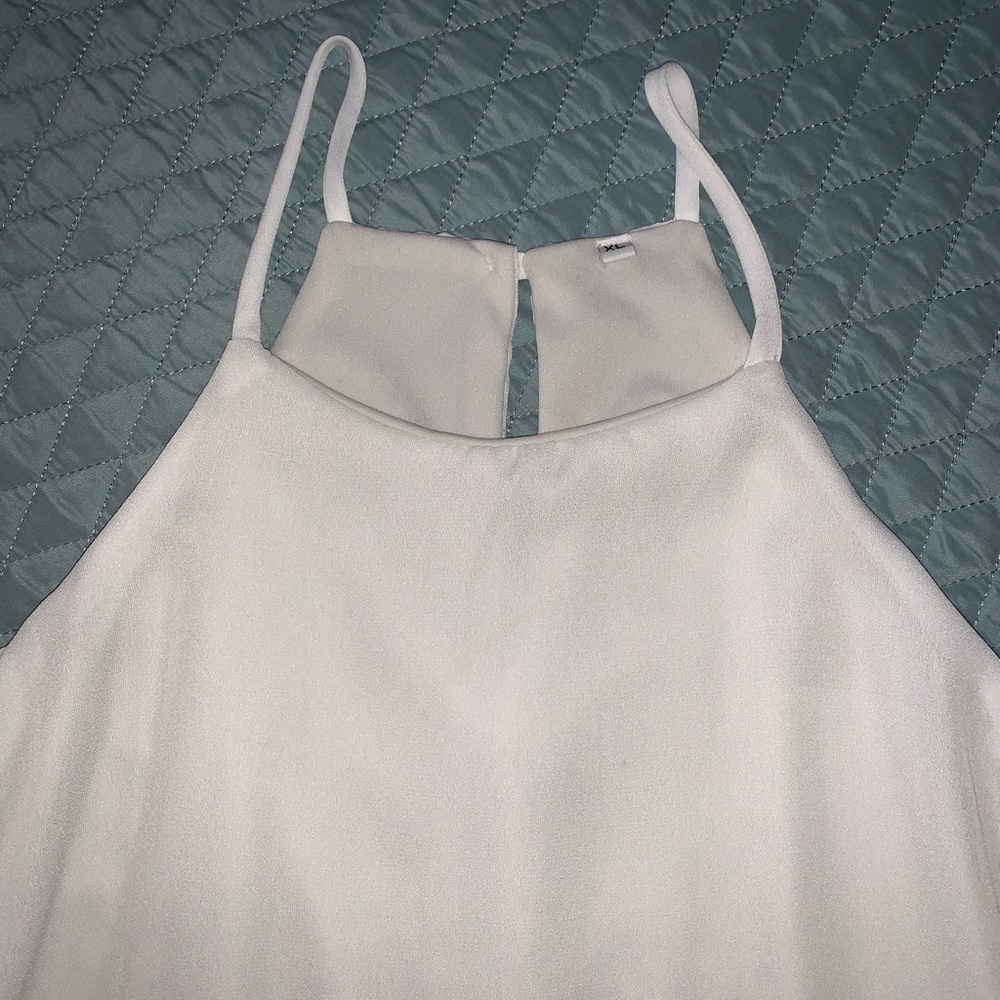 White top - Picture 3 of 3